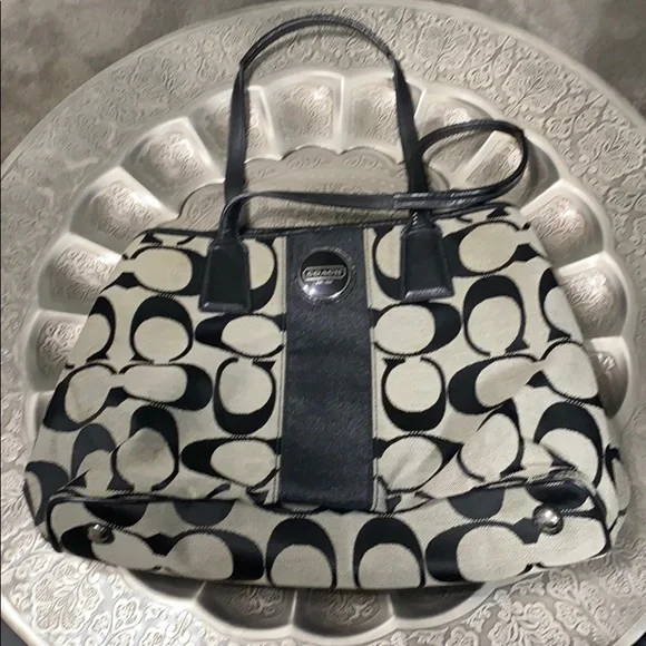 Black Coach Purse - Picture 2 of 14